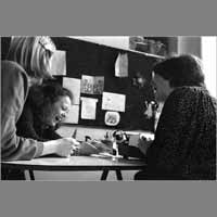 Béatrice Vallaeys, Marie-Odile Delacour, Germaine Aziz, 10 avril 1980, rue de Lorraine ( © Photo Christian Poulin - 0190)