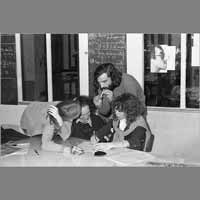 Bruno Montels, Yannis Farmakis, Françoise Fillinger, 10 juin 1977, rue de Lorraine ( © Photo Christian Poulin - 0719)