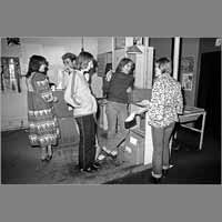 Christine Portet, Prenom Nom, Chantal Lebrument, Mad Jaegge, Ingrid Gilles, 12 mars 1978, rue de Lorraine ( © Photo Christian Poulin - 0781)