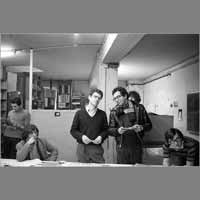 Michel Raichman, Philippe Gavi, Fabien Roland-Levy, Jean-Claude Zagdoun, Alain Dugrand, février 1980, rue de Lorraine ( © Photo Christian Poulin - 0862)