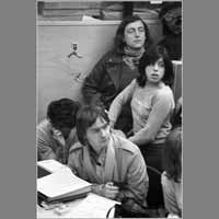 Gérard Lefort, Christian Caujolle, Jean-Marie Bartel, Lisou Hyafil, 23 février 1981, réunion dernier numéro ( © Photo Christian Poulin - 0634)